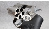 Smith & Wesson 60 Pistol, .38 S&W Special, 2" Barrel, 1 1/2 lbs. - 4 of 5
