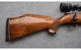 Weatherby ~ Mark V ~ .300 Magnum - 2 of 11