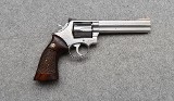 Smith & Wesson ~ 686 ~ S. & W. 357 Magnum - 1 of 2