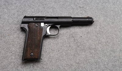 Astra Uncenta Y Compania ~ Model 1921 (400) ~ 9mm - Image 1 of 2