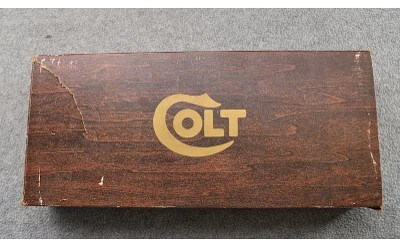 Colt ~ New Frontier Buntline ~ .22 Short, Long, and Long Rifle with .22 Magnum Cylinder - Image 4 of 5