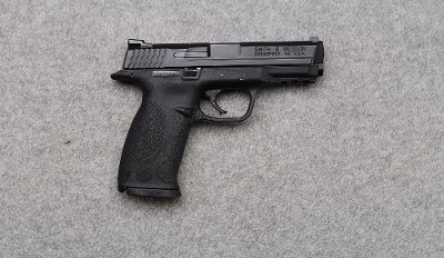 Smith & Wesson ~ M&P 40 ~ .40 S&W - Image 1 of 3