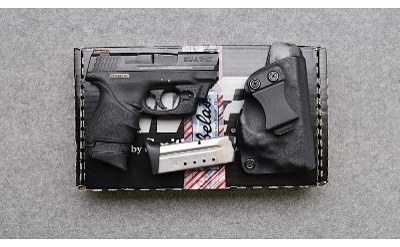 Smith & Wesson ~ M&P 40 Shield ~ .40 S&W - Image 3 of 3