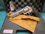 Smith & Wesson model 686 COMPETITOR .357 NIB - 1 of 6