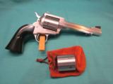 Freedom Arms Model 83 Premier .475 Linebaugh/.480 ruger
6" DUAL cylinder New in box - 2 of 5