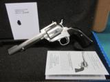 Freedom Arms Model 83 Premier .475 Linebaugh 6" Fluted New in box - 1 of 5