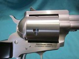 Freedom Arms Model 83 Premier Triple cylinder .454Casull/.45LC/.45acp
6"
new in box - 3 of 5