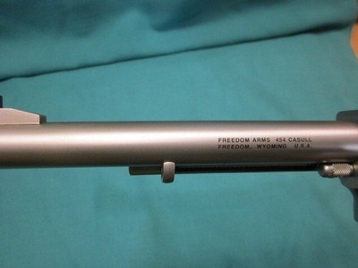Freedom Arms Model 83 Field Grade .454 Casull 7 1/2 excellent with box - Image 4 of 5