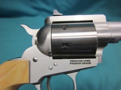 Freedom Arms Model 97 Premier DUAL Cylinder .357 mag/.38 special 5 1/2