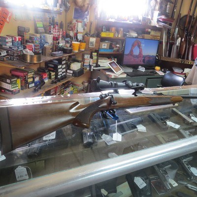 Remington 700 Classic 375H&H Leupold Scope