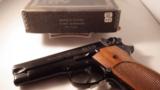 Smith & Wesson Pre 39 production 9mm. Almost perfect. - 11 of 12