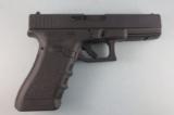 Glock 17 in 9mm New in Box Free Shipping
- 1 of 2