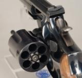 Smith & Wesson Combat Magnum Model 19-3, 2 ½”
- 7 of 12