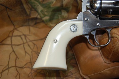 Ruger Vaquero High Gloss Stainless Steel .357 magnum - Image 7 of 9