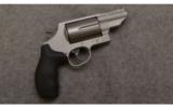 Smith & Wesson Governor 410/45lc/45 - 1 of 2