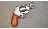 Smith & Wesson 627 Preformance Center .357 Magnum - 1 of 2