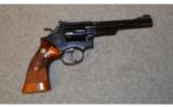 Smith & Wesson 19-3 357 Magnum - 1 of 2