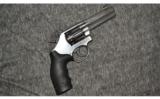 Smith & Wesson 617-6 ~ .22LR - 1 of 2
