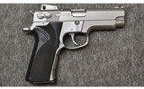 Smith & Wesson~4006~40 S&W - 1 of 2