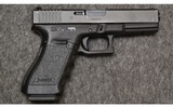 Glock~21~45 ACP - 2 of 4