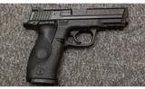 Smith & Wesson M&P9 9 mm