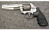 Smith & Wesson~986~9 mm - 1 of 3