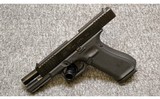 Glock~17~9 mm - 3 of 4