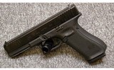 Glock~17~9 mm - 1 of 4