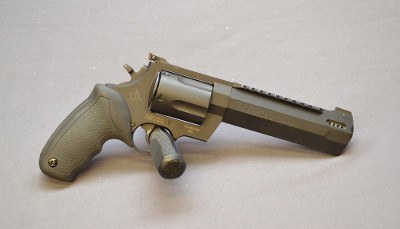 TAURUS~RAGING HUNTER~.460 S&W - Image 1 of 2
