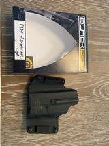 Black Point Concealable OWB Holster for Sig P320 - 2 of 3