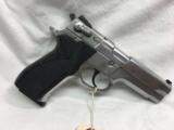 SMITH
&
WESSON
5906 - 1 of 4