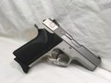 SMITH & WESSON
3953 - 2 of 2