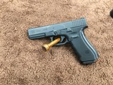 GLOCK22GENWITH NITE SITES AND2 MAGS AND BOX - 2 of 11