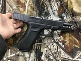 GLOCK 17 GEN 4WITH BOXAND NITE SITES - 7 of 10