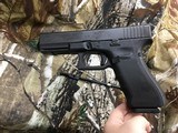 GLOCK 17 GEN 4WITH BOXAND NITE SITES - 3 of 10