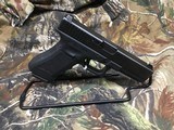 GLOCK 17 GEN 3……NIGHT SITES…..3 MAGS……..NICE - 3 of 10