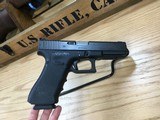 GLOCK 17 GEN 4……NIGHT SITES…..3 MAGS……..NICE  - 4 of 13