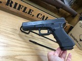 GLOCK 17 GEN 4……NIGHT SITES…..3 MAGS……..NICE  - 6 of 13