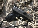 Springfield XDM-40 COMPACT STAINLESS .40S&W - 1 of 10