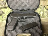 NICE GLOCK 34 GEN 3 LONG SLIDE 9MM PISTOL - 1 of 15