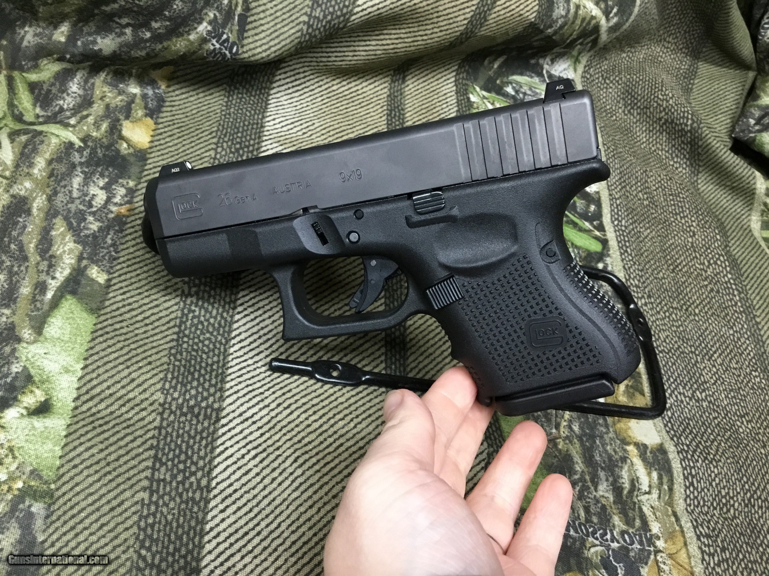 Glock 26 Gen 4 9MM Night Sights 2 Mags Backstraps Police Trade In