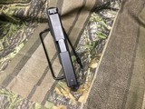 Glock 22 Gen 4 40 S&W Night Sights 3 Mags Police Trade In - 7 of 12
