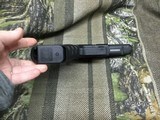 Glock 22 Gen 4 40 S&W Night Sights 3 Mags Police Trade In - 8 of 12