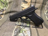 Glock 22 Gen 4 40 SWPOLICE TRADE IN - 2 of 12