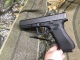 GLOCK 22 GEN 4 40 S&W NITE SIGHTS POLICE TRADE IN - 4 of 12