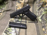 GLOCK 22 GEN 4 40 S&W NITE SIGHTS POLICE TRADE IN - 1 of 12