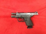 Smith Wesson M&P 40 Compact - 9 of 13