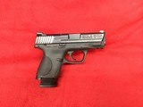 Smith Wesson M&P 40 Compact - 2 of 13