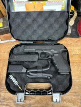 Glock 22 Gen 4 2 Mags, Backstraps, Box  LE Trade In - 1 of 10