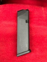 Set of 5 Factory OEM Glock 17 Gen 4 9mm 17 Round Magazines - 4 of 7